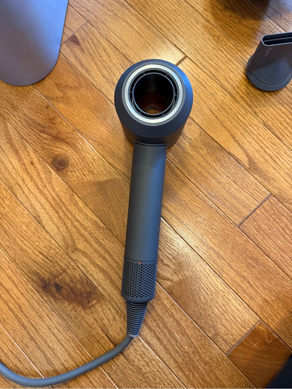 Dyson Supersonic with Travel Case & Stand - Picture 3 of 6